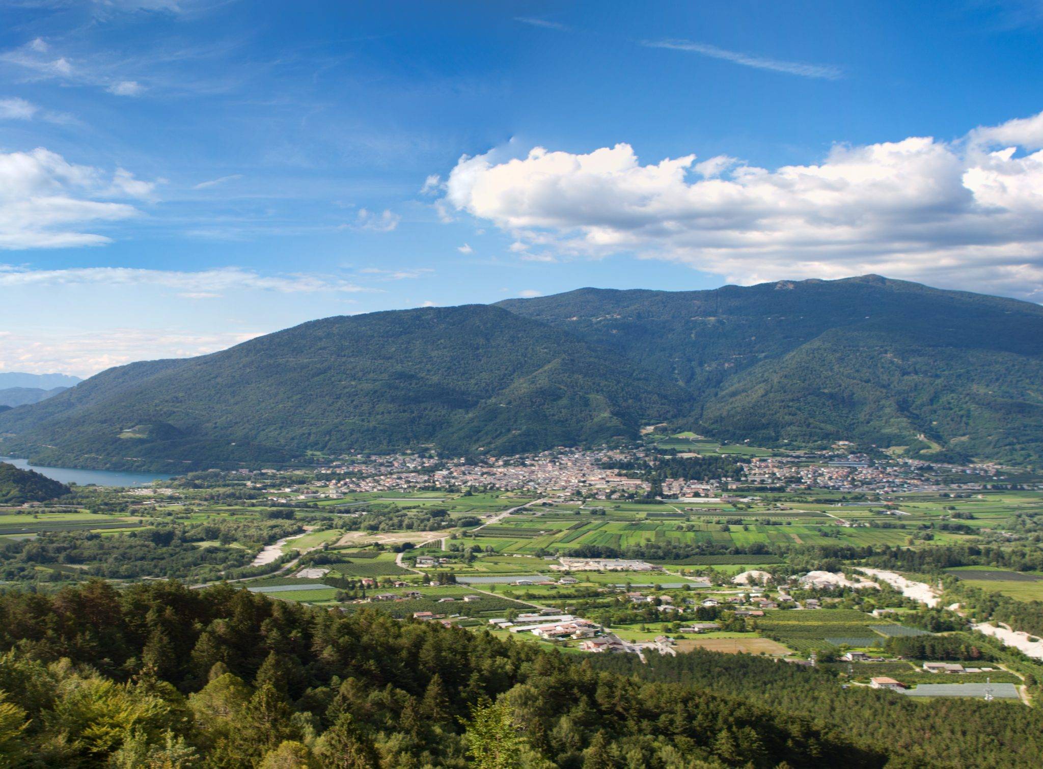 Panoramica di Levico in Trentino